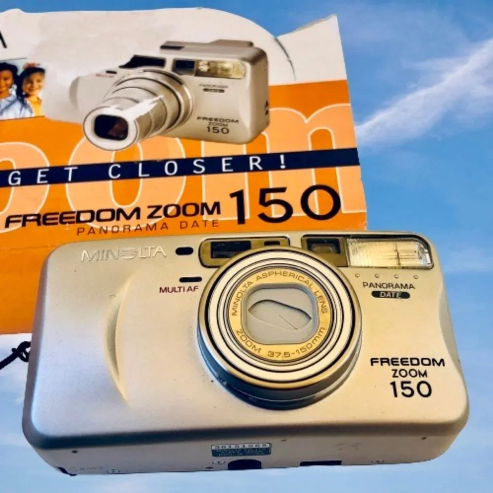 Minolta Freedom Zoom150 35mm Film Camera Panorama with Case BROKEN PARTS ONLY